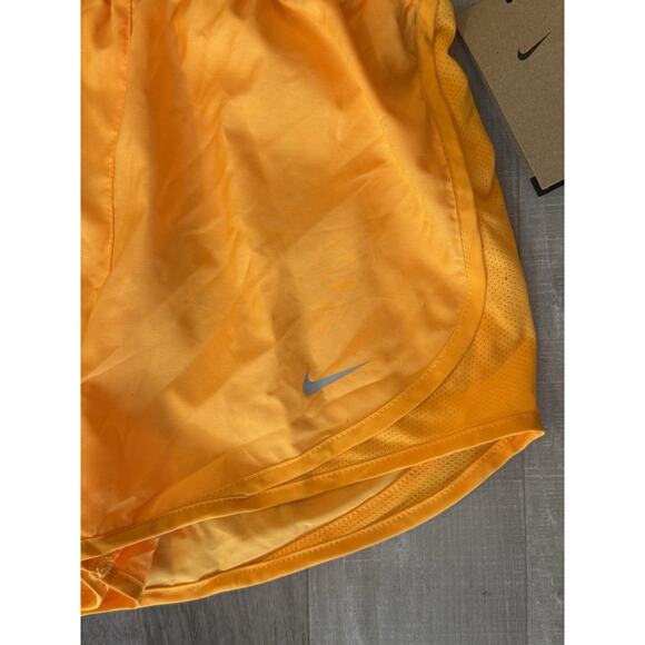 Nike Women’s Dri-FIT Running Shorts XS Orange CU8890-718 NWT Lightweight - Picture 5 of 10